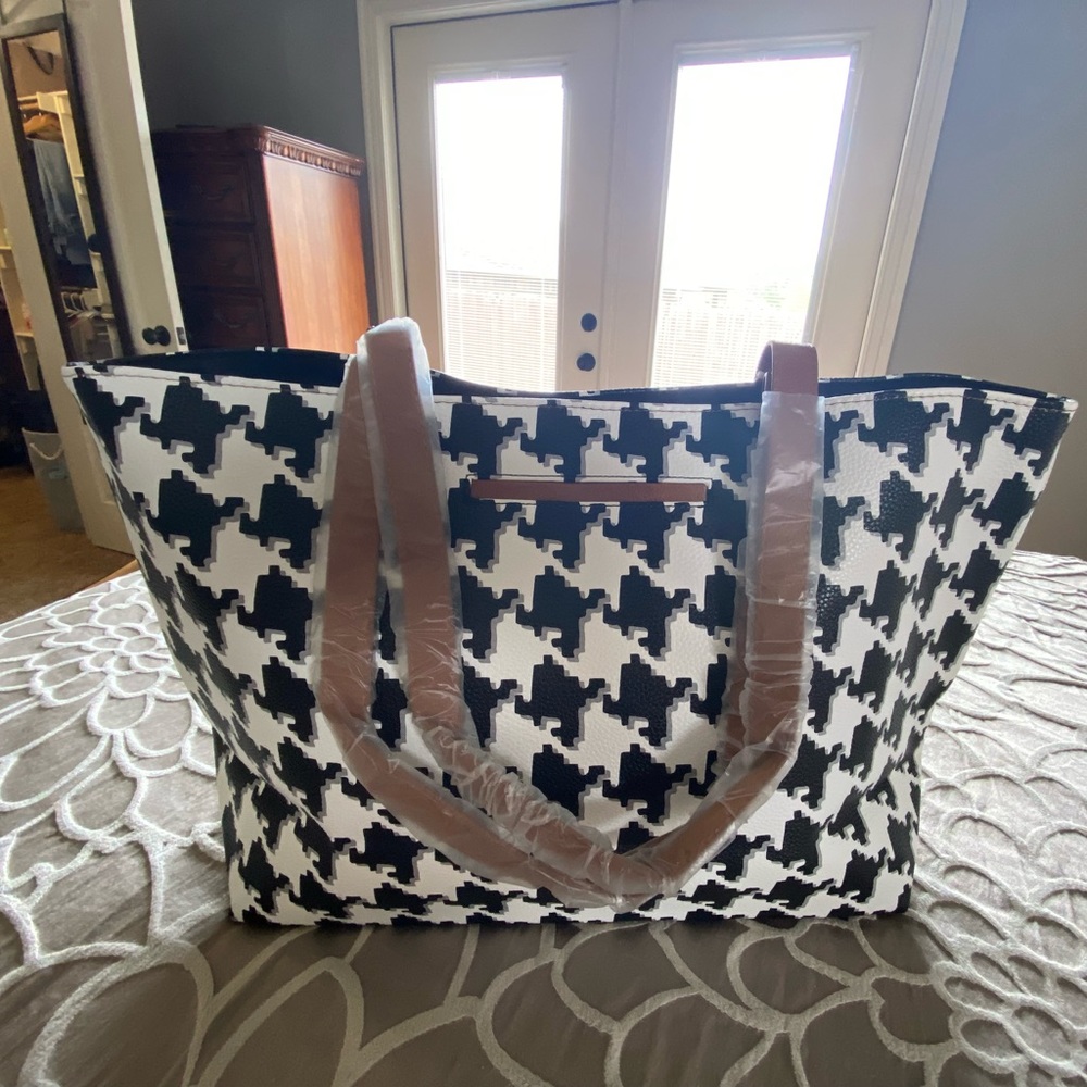 Thirty-One Modern Tote - Classic Houndstooth Pebble - Brand new